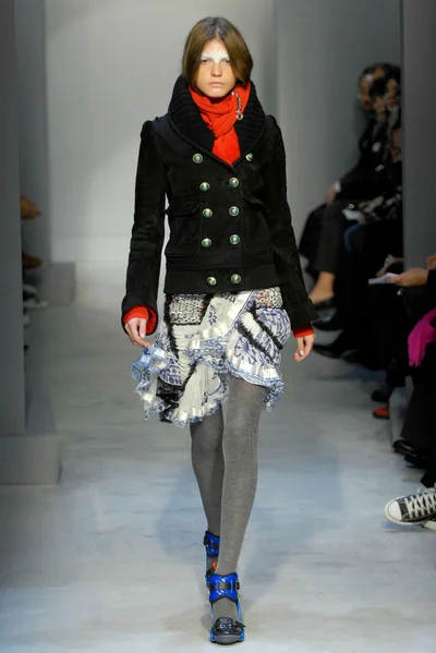 Look 15